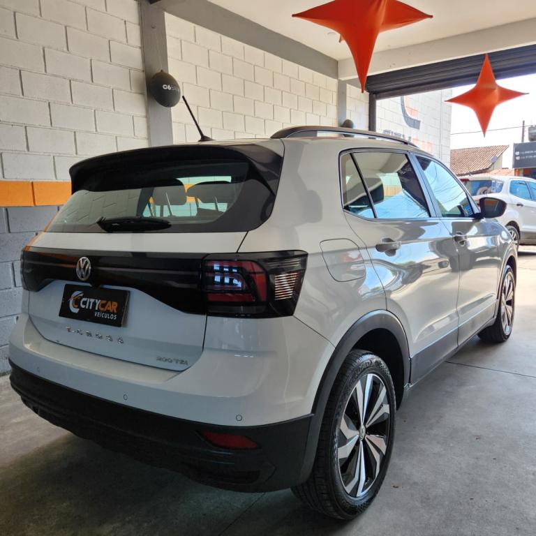 VOLKSWAGEN T-Cross - Foto