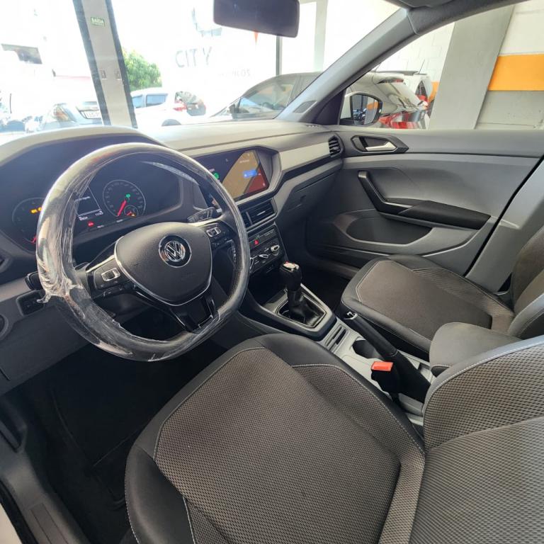 VOLKSWAGEN T-Cross - Foto