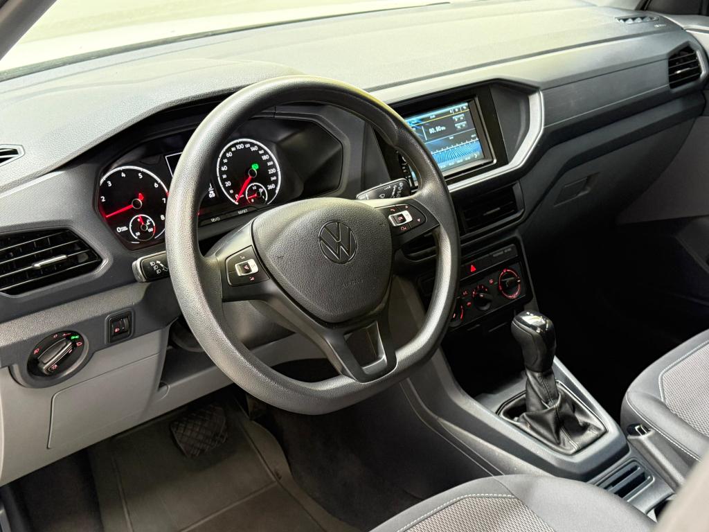 VOLKSWAGEN T-Cross - Foto