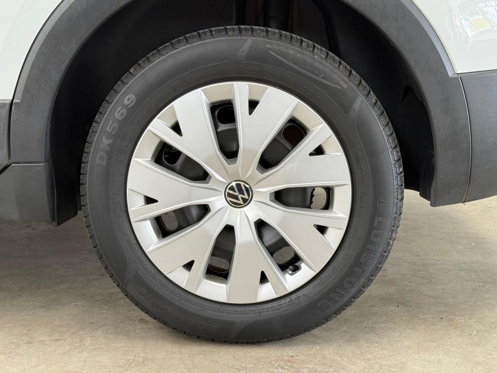 VOLKSWAGEN T-Cross - Foto