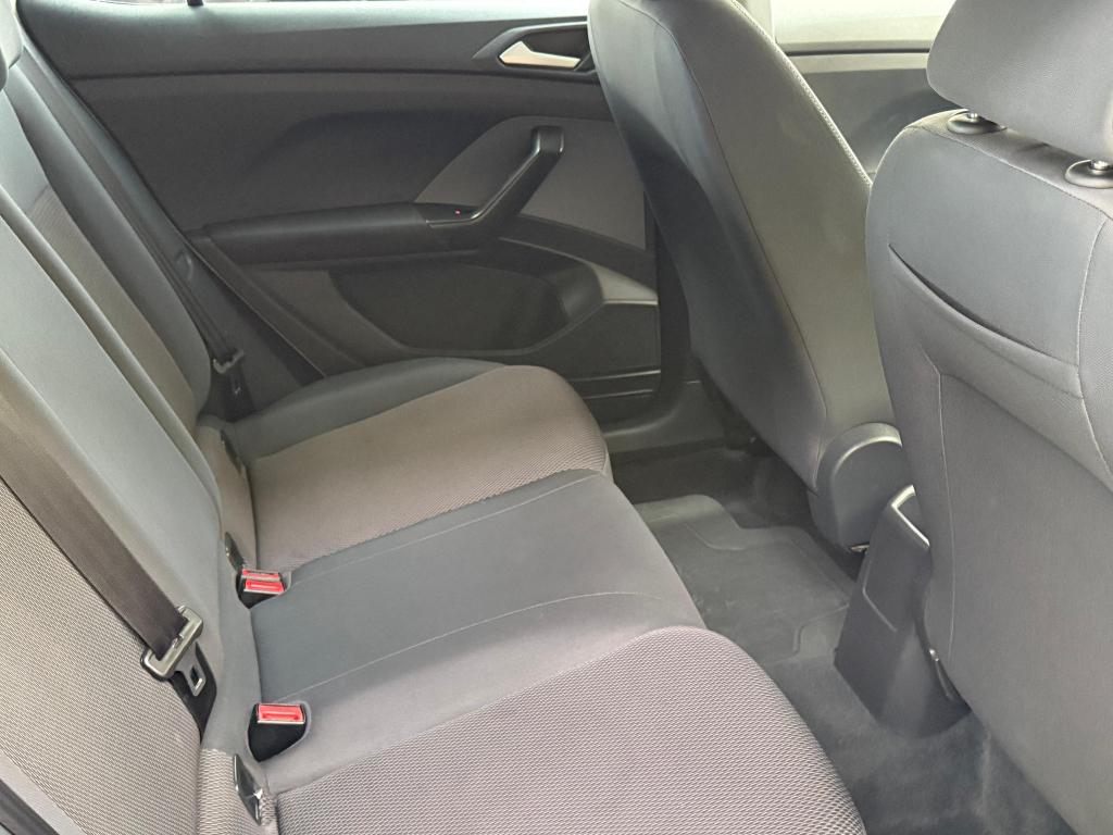 VOLKSWAGEN T-Cross - Foto