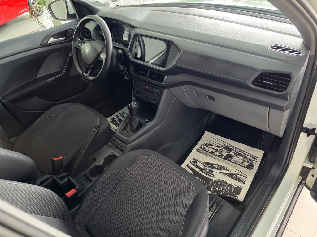 VOLKSWAGEN T-Cross - Foto