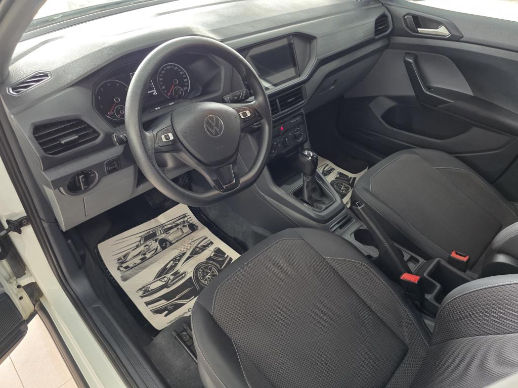 VOLKSWAGEN T-Cross - Foto