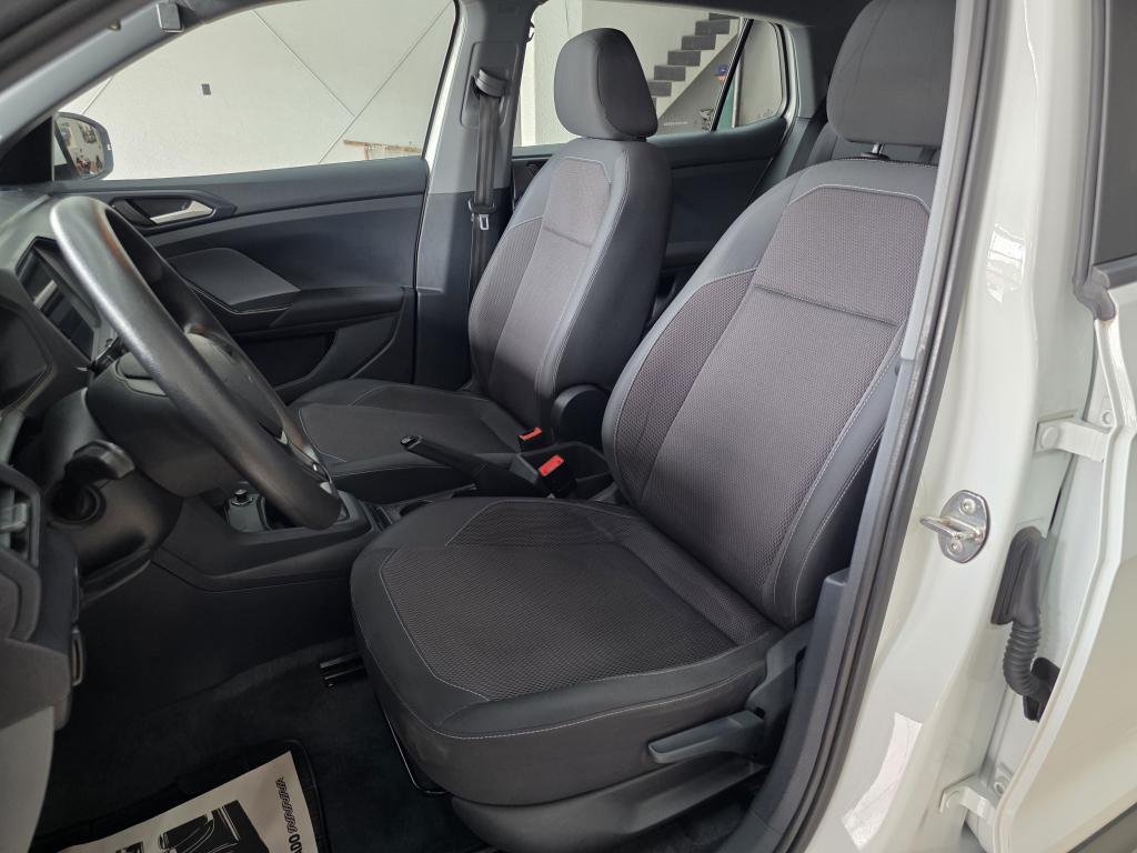 VOLKSWAGEN T-Cross - Foto