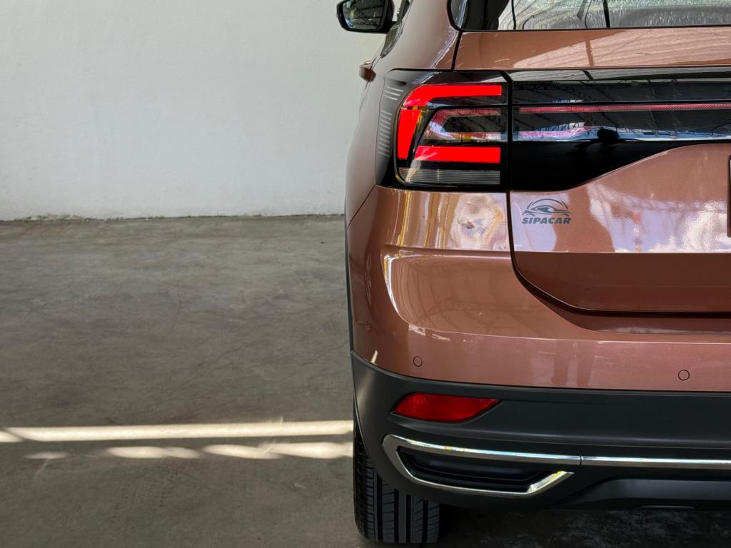 VOLKSWAGEN T-Cross - Foto