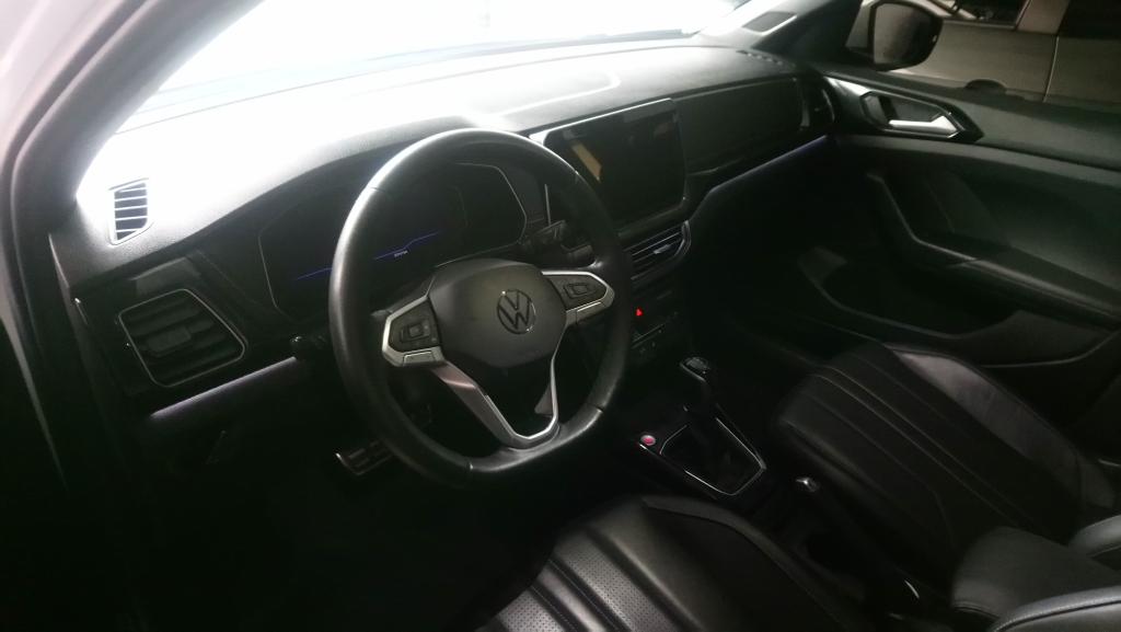 VOLKSWAGEN T-Cross - Foto
