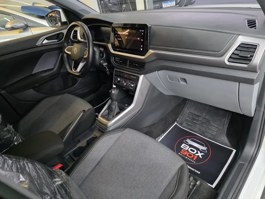 VOLKSWAGEN T-Cross - Foto