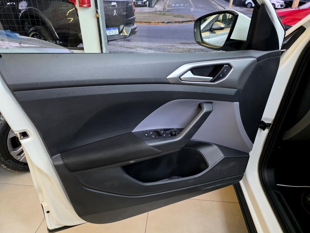VOLKSWAGEN T-Cross - Foto