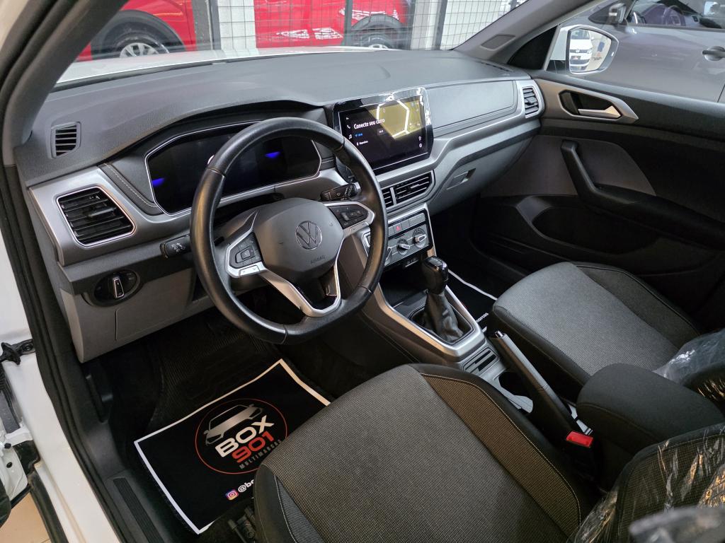 VOLKSWAGEN T-Cross - Foto