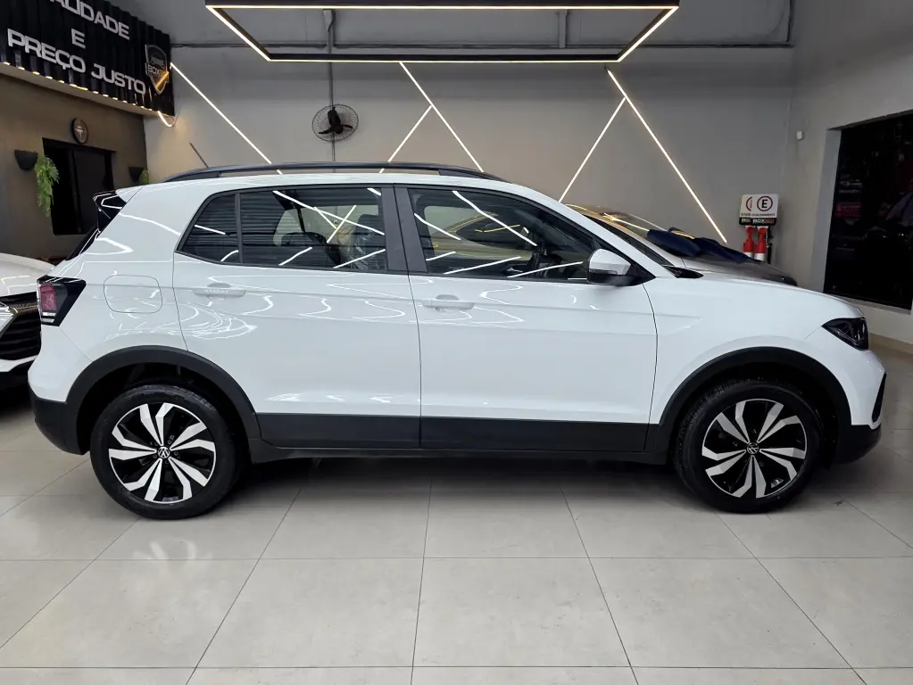 VOLKSWAGEN T-Cross - Foto