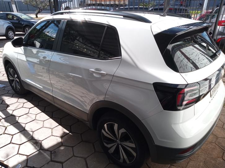 VOLKSWAGEN T-Cross - Foto
