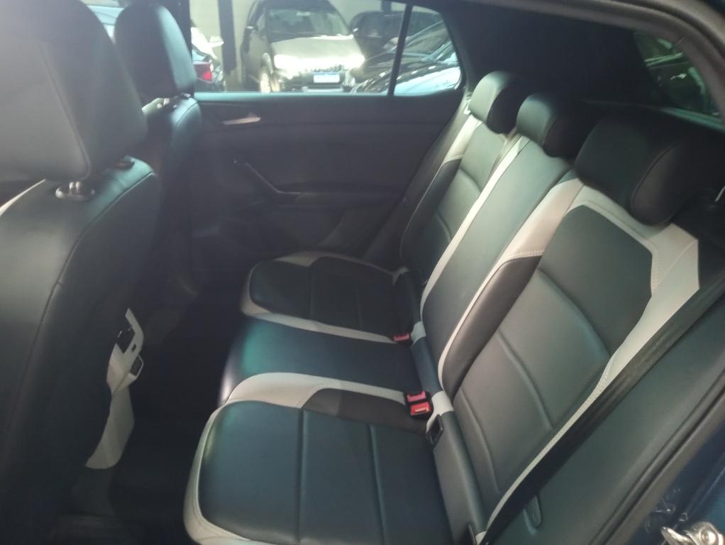 VOLKSWAGEN T-Cross - Foto