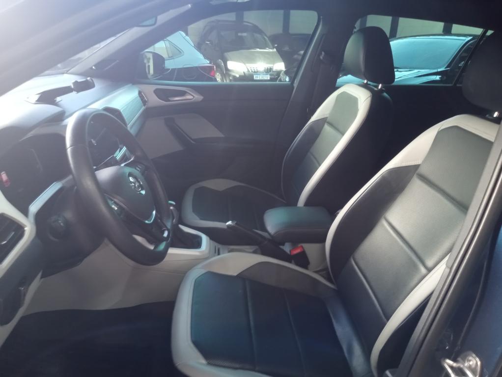 VOLKSWAGEN T-Cross - Foto