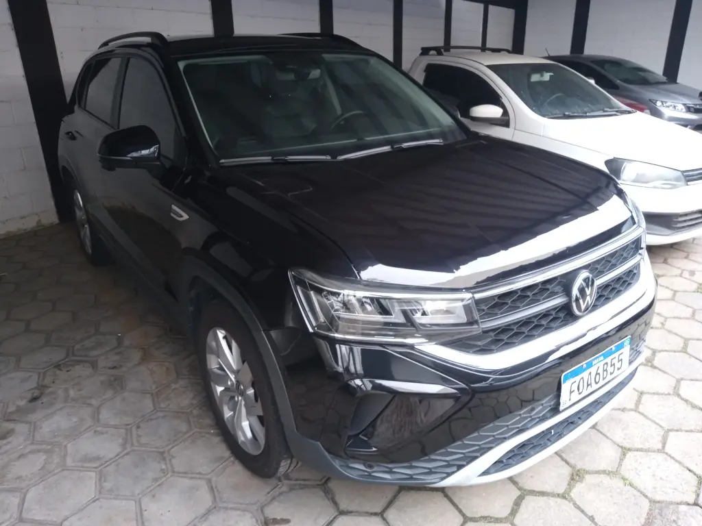 VOLKSWAGEN Taos - Foto