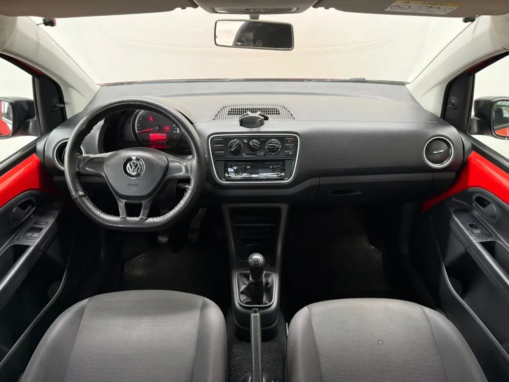 VOLKSWAGEN UP - Foto
