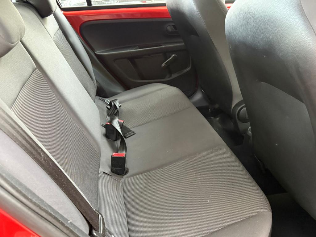 VOLKSWAGEN UP - Foto
