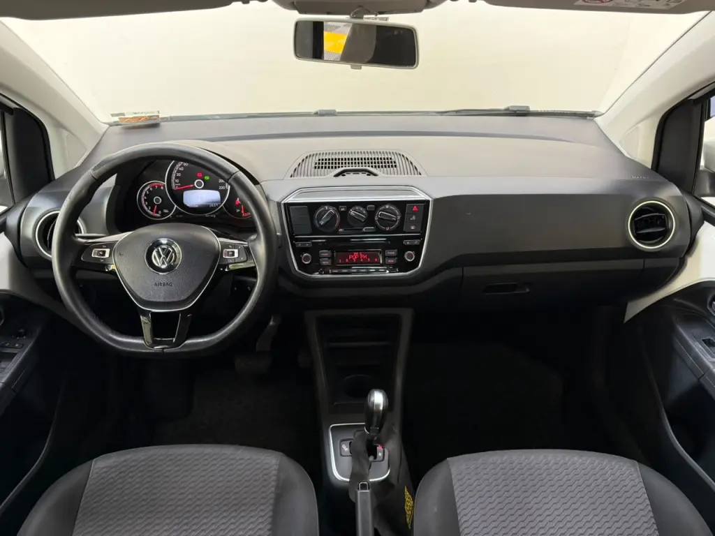 VOLKSWAGEN UP - Foto