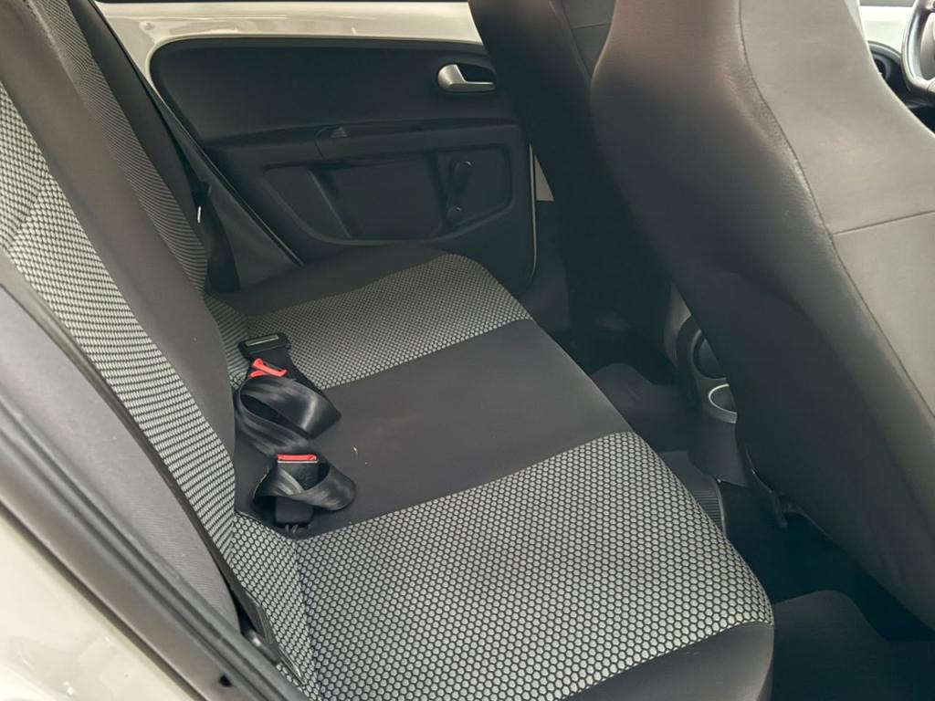 VOLKSWAGEN UP - Foto