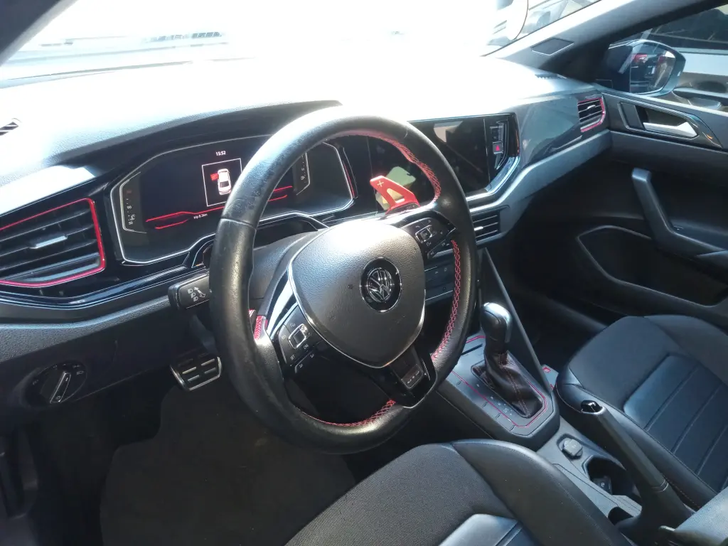 VOLKSWAGEN Virtus - Foto