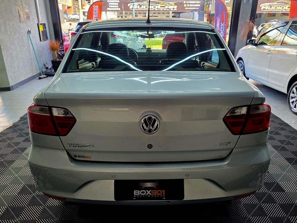 VOLKSWAGEN Voyage - Foto