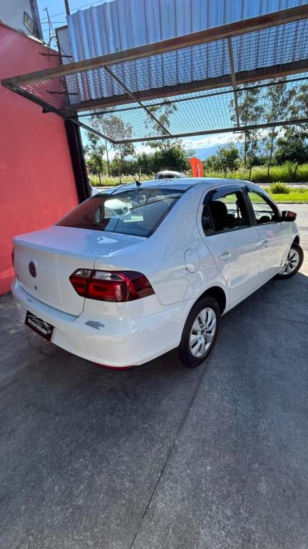 VOLKSWAGEN Voyage - Foto