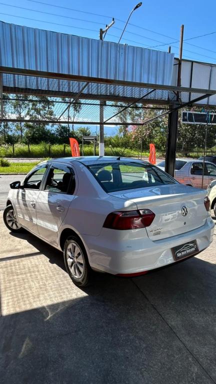 VOLKSWAGEN Voyage - Foto