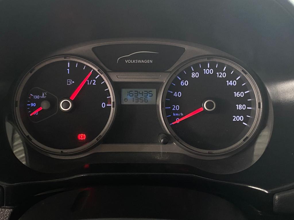 VOLKSWAGEN Voyage - Foto