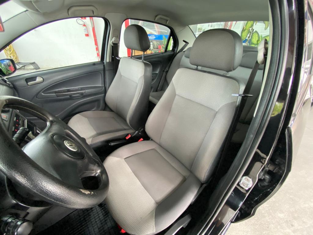 VOLKSWAGEN Voyage - Foto