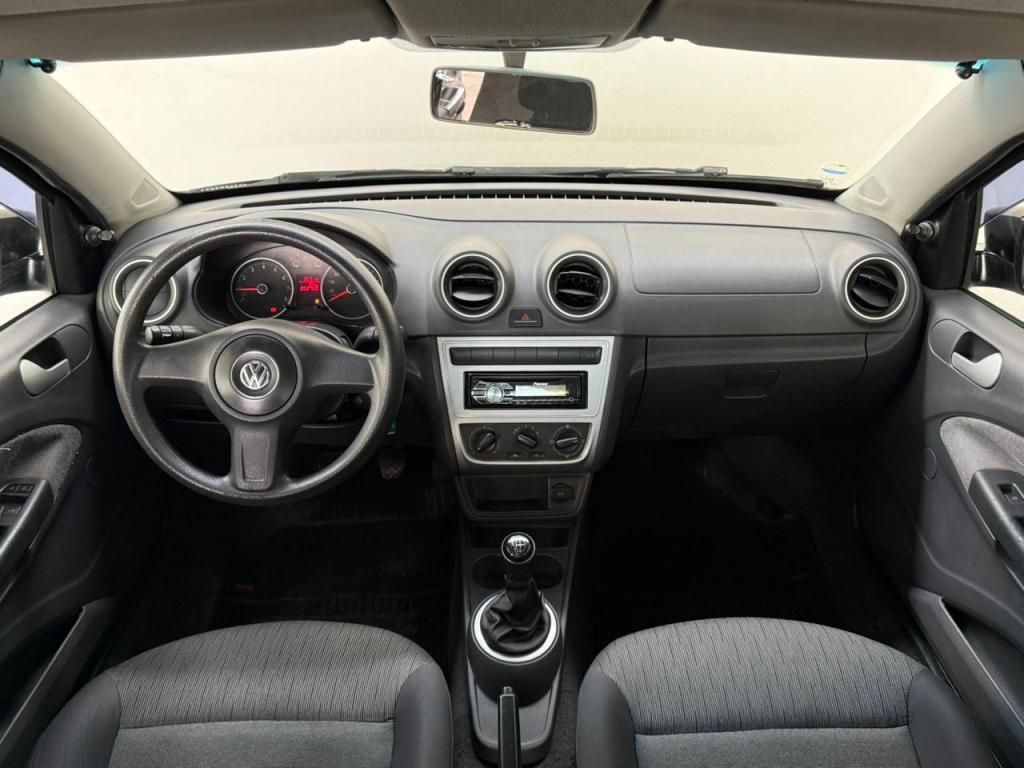 VOLKSWAGEN Voyage - Foto