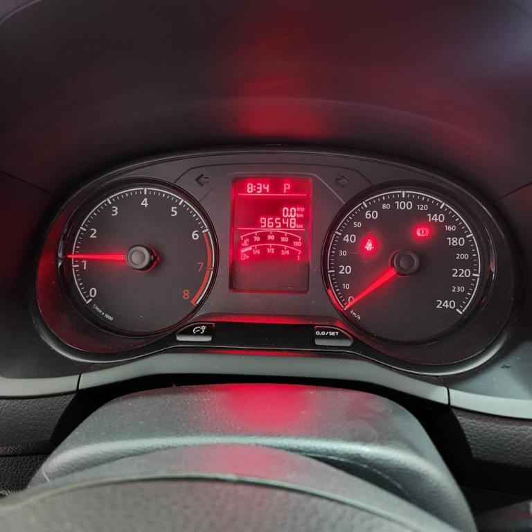 VOLKSWAGEN Voyage - Foto
