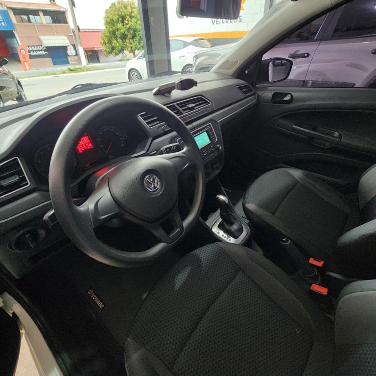 VOLKSWAGEN Voyage - Foto