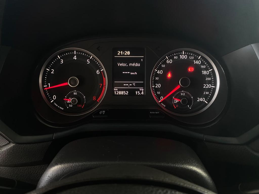 VOLKSWAGEN Voyage - Foto