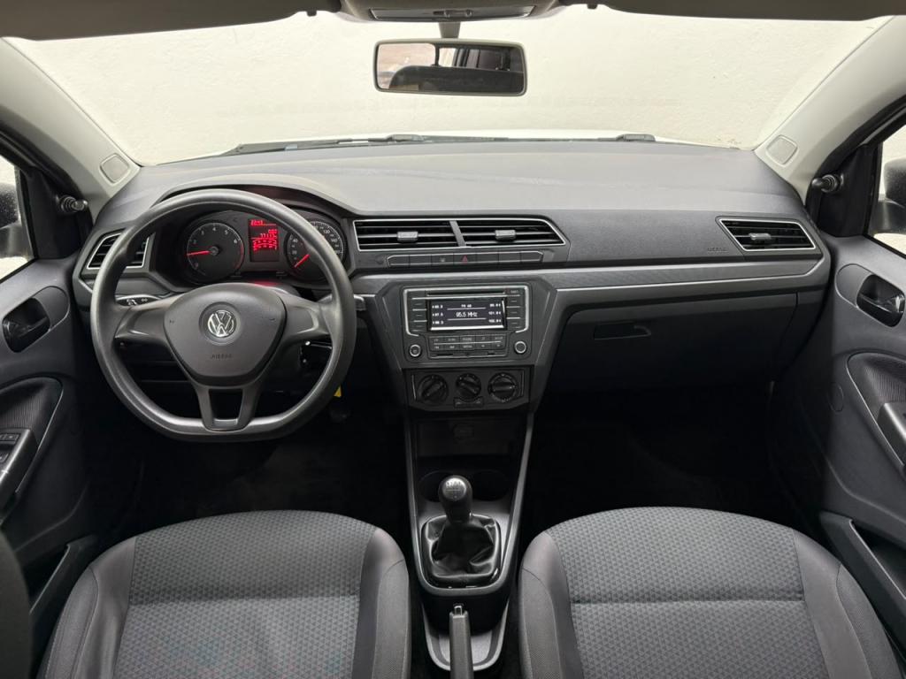 VOLKSWAGEN Voyage - Foto