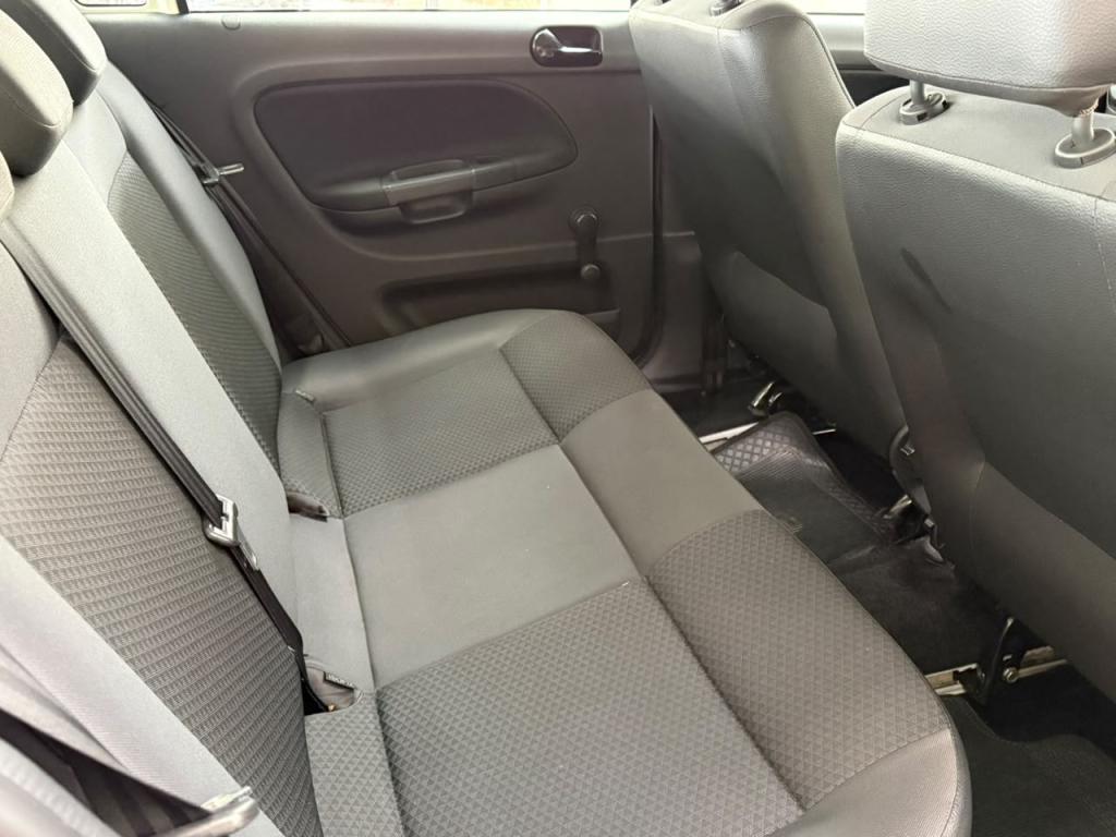 VOLKSWAGEN Voyage - Foto