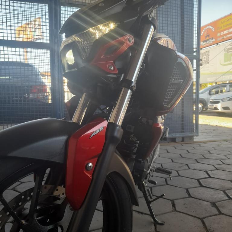 YAMAHA FZ 15 Fazer - Foto