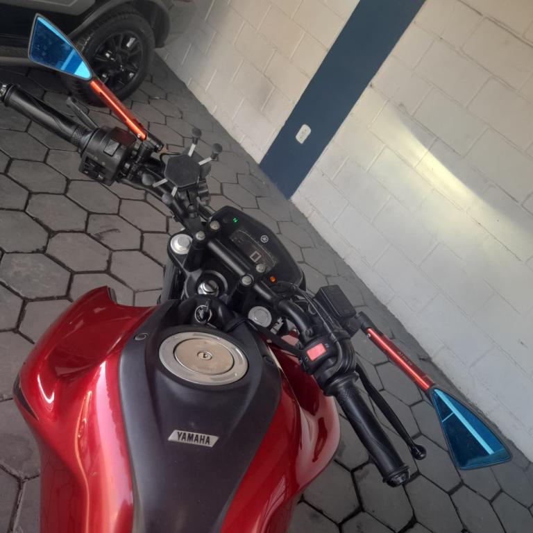 YAMAHA FZ 15 Fazer - Foto