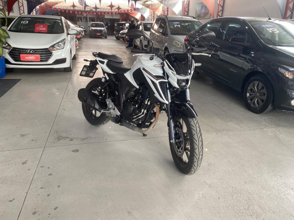 YAMAHA FZ 25 250 Fazer Flex - Foto