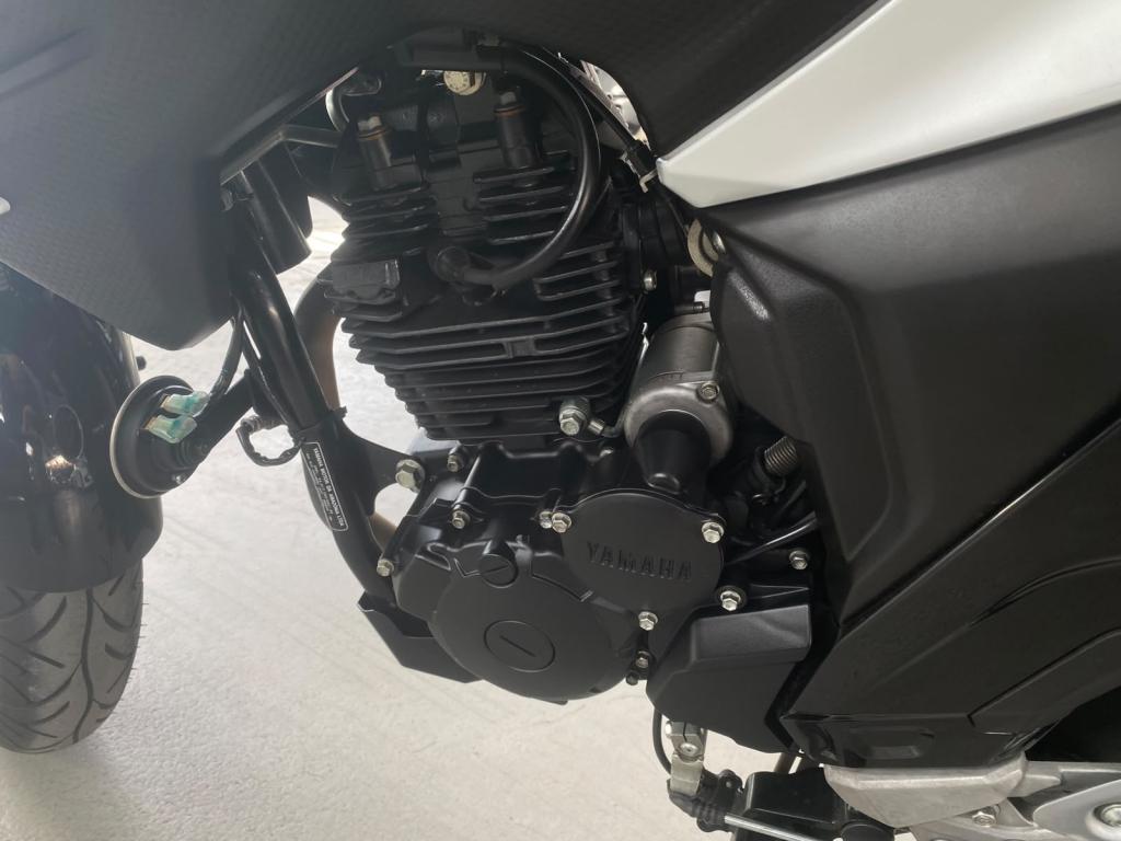 YAMAHA FZ 25 250 Fazer Flex - Foto