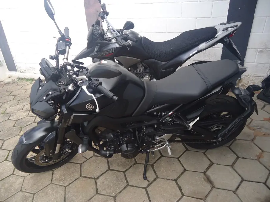 YAMAHA MT-09 850