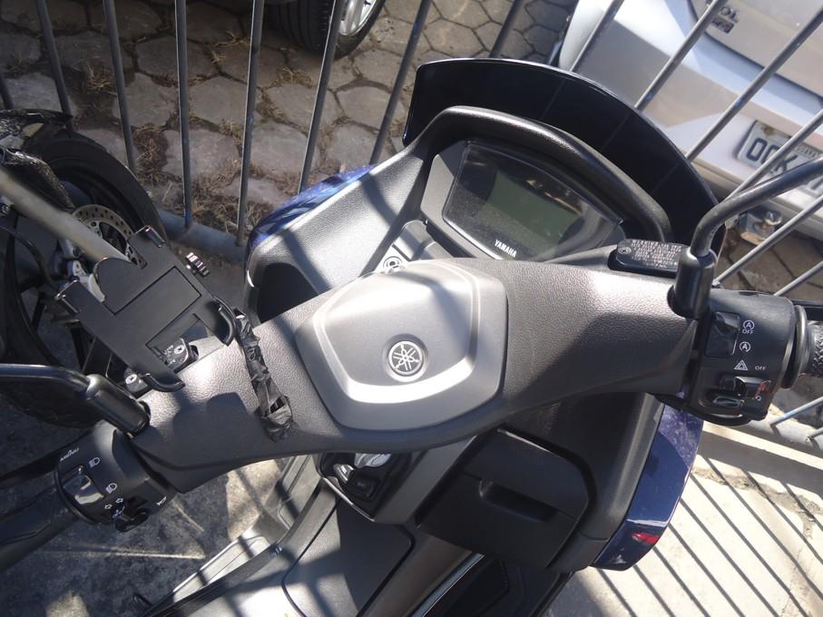 YAMAHA NMax 160 - Foto
