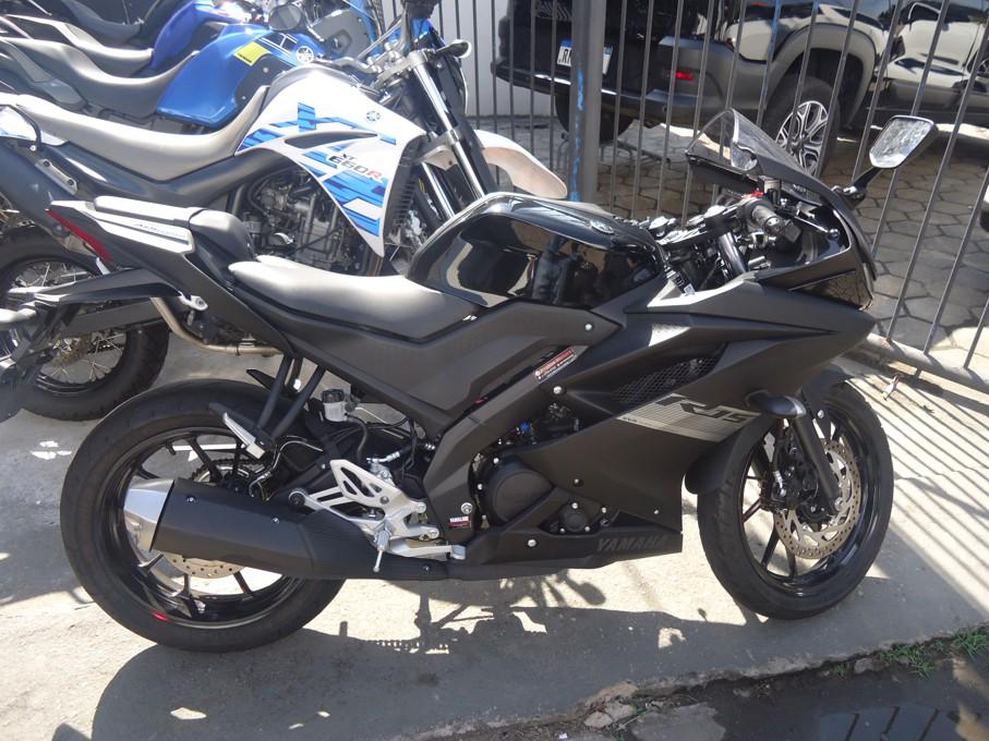 YAMAHA R 15 - Foto