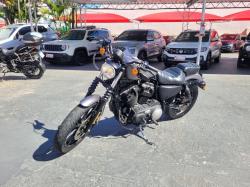 HARLEY DAVIDSON Sportster XL 883 IRON