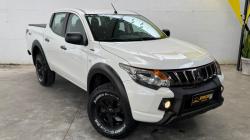 MITSUBISHI L 200 Triton 2.4 16V OUTDOOR HPE-S 4X4 CABINE DUPLA TURBO DIESEL AUTOMÁTICO