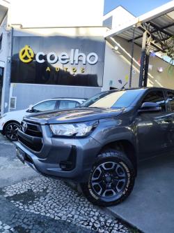 TOYOTA Hilux Caminhonete 2.4 4P 4X4 DIESEL CABINE DUPLA