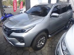TOYOTA Hilux SW4 2.8 4P SRX 4X4 TURBO DIESEL AUTOMTICO