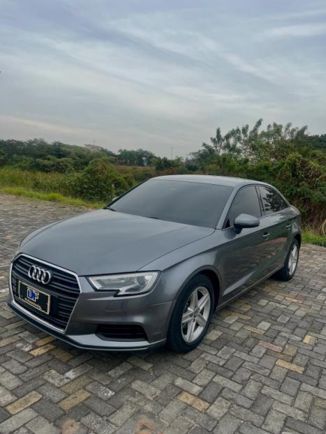 AUDI A3 1.4 16V 4P TFSI ATTRACTION S-TRONIC AUTOM�TICO, Foto 2