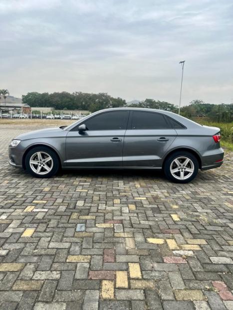 AUDI A3 1.4 16V 4P TFSI ATTRACTION S-TRONIC AUTOM�TICO, Foto 3
