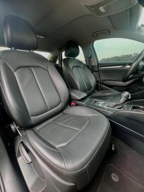 AUDI A3 1.4 16V 4P TFSI ATTRACTION S-TRONIC AUTOM�TICO, Foto 8