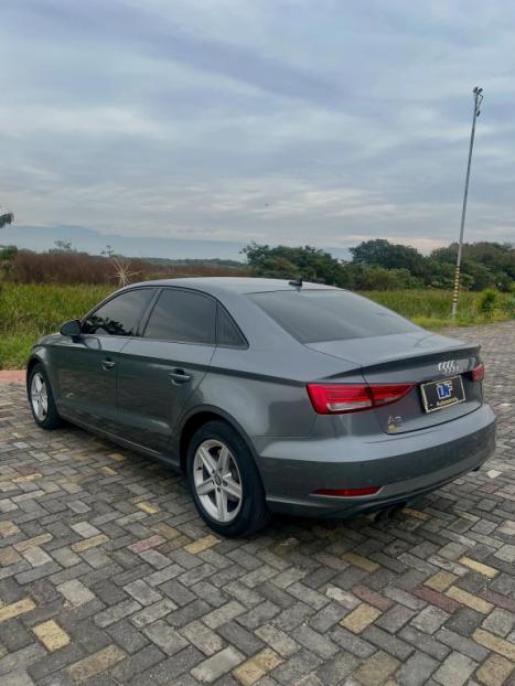 AUDI A3 1.4 16V 4P TFSI ATTRACTION S-TRONIC AUTOM�TICO, Foto 10