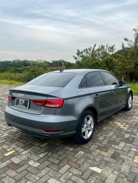 AUDI A3 1.4 16V 4P TFSI ATTRACTION S-TRONIC AUTOM�TICO, Foto 11